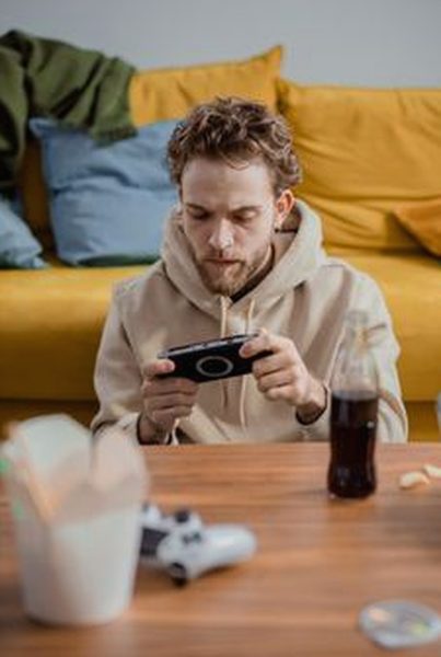 game crypto Debet